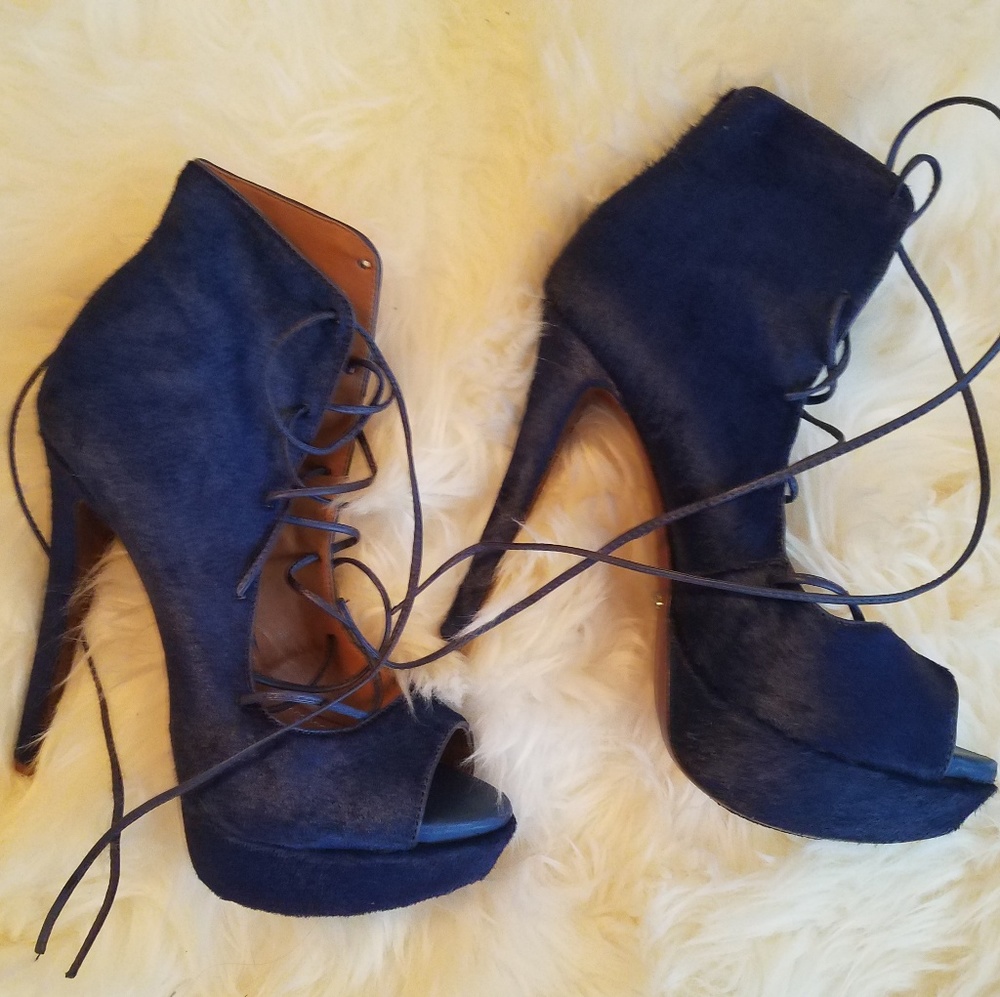 SALEEE!!! SCHUTZ leather 8 navy/dark blue heels
